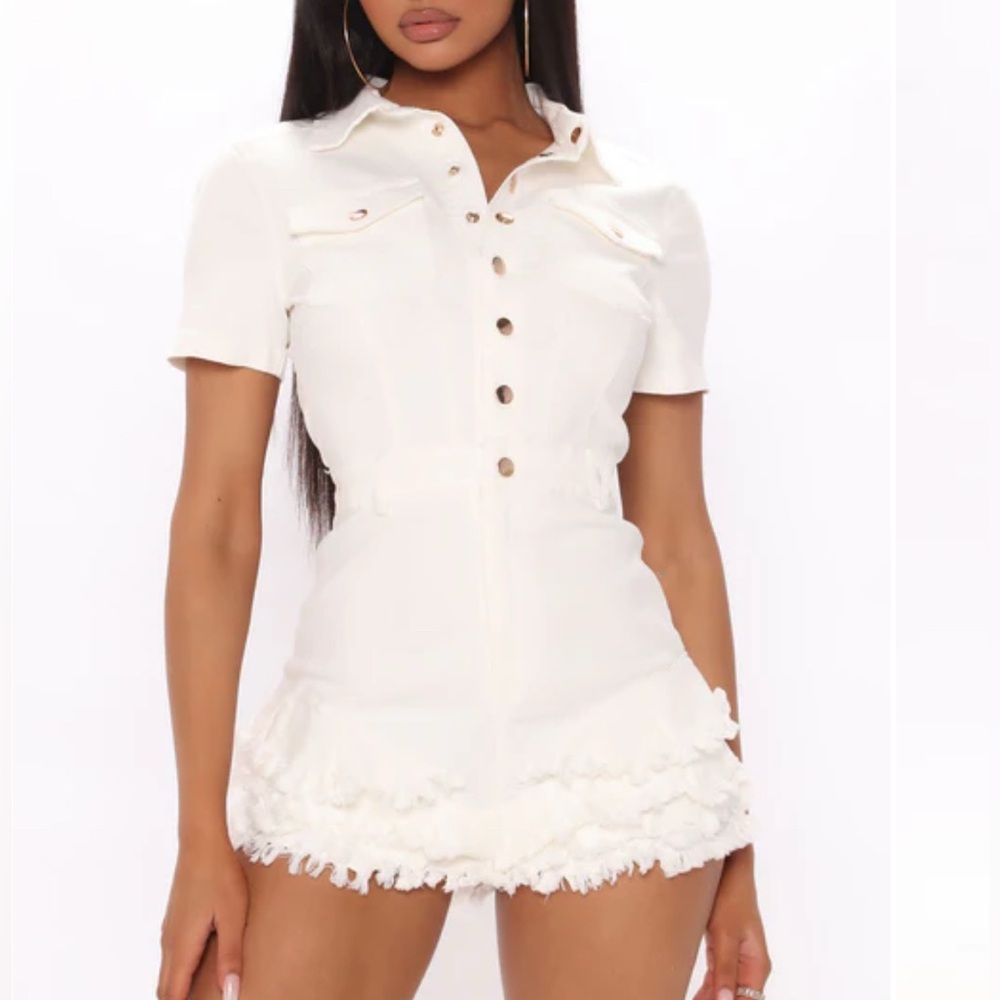 Fashion Nova Sweet Bliss White Denim Romper Button Front Ruffle Hem Large
